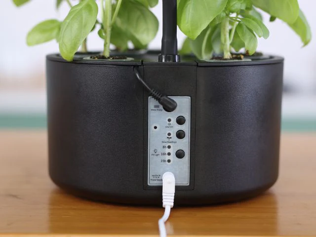 Smart Planter 3